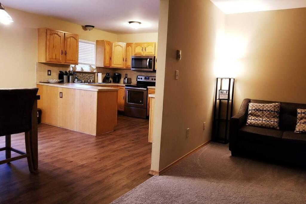 *Amenity-Filled Waterfront Oasis @Saw Creek Estates Near Waterfalls And Hiking* イースト・ストラウズバーグ エクステリア 写真